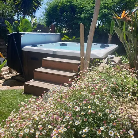 Cote Mer, Provence Style, Near St Tropez * La Croix-Valmer